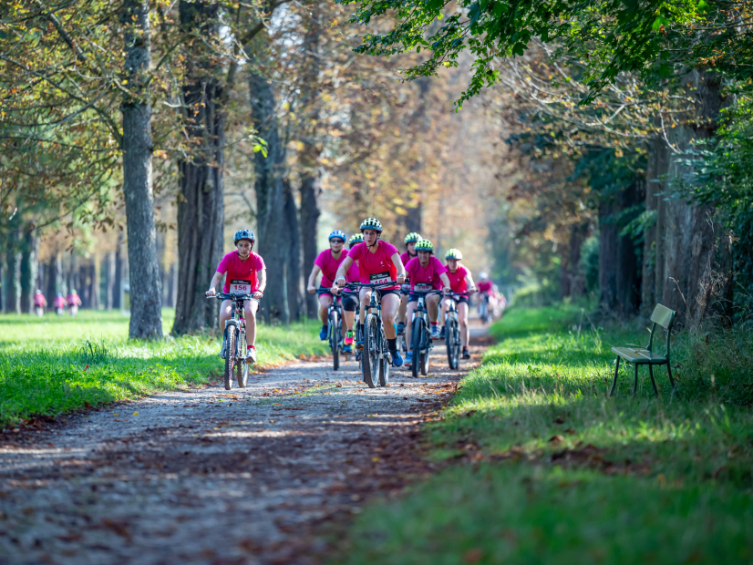 Illus - L'épreuve vélo est réservée aux femmes à Antibes